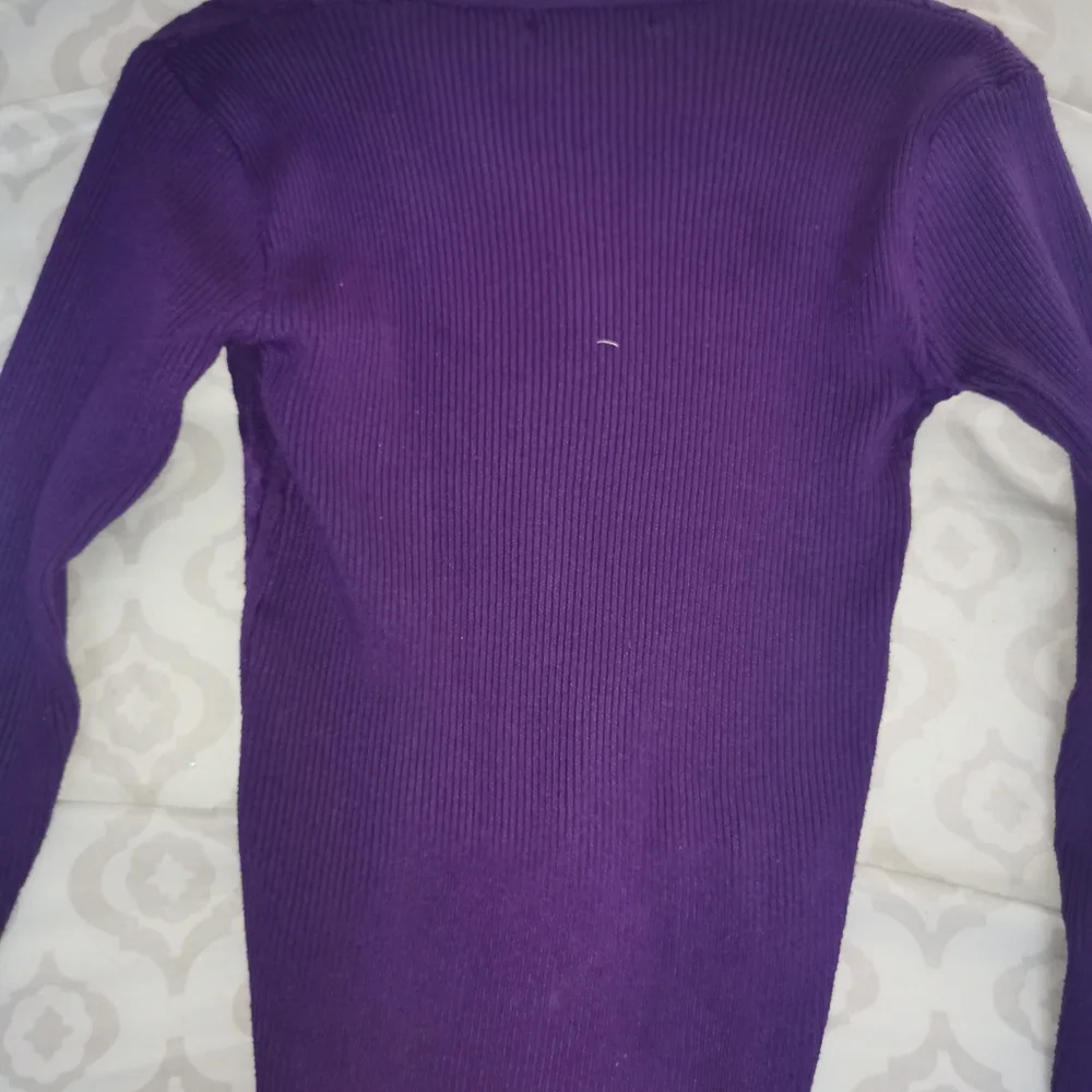 Purple top - Picture 2 of 2